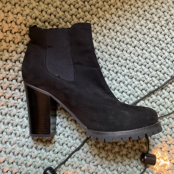 Boot heels - Picture 2 of 3